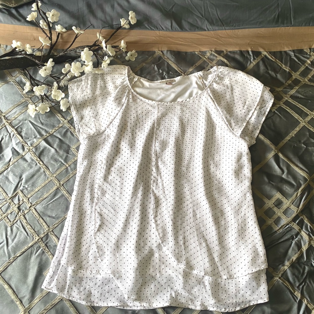 Polka dot Blouse 🦢🎀